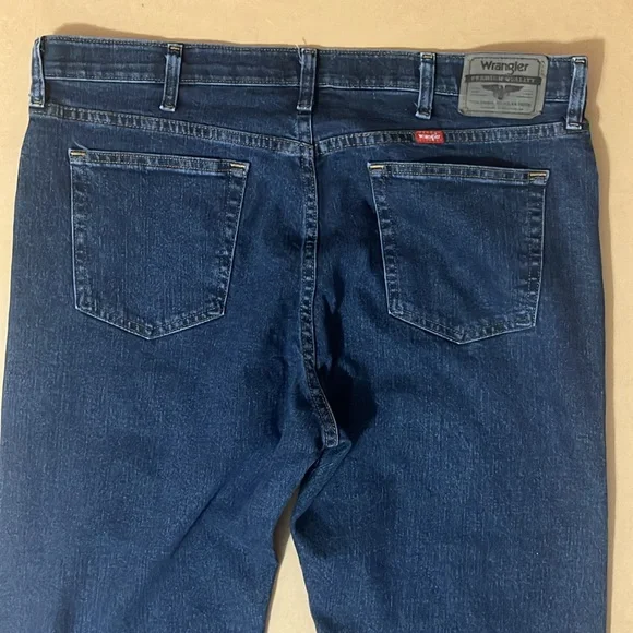 Performance Jeans - Picture 8 of 9